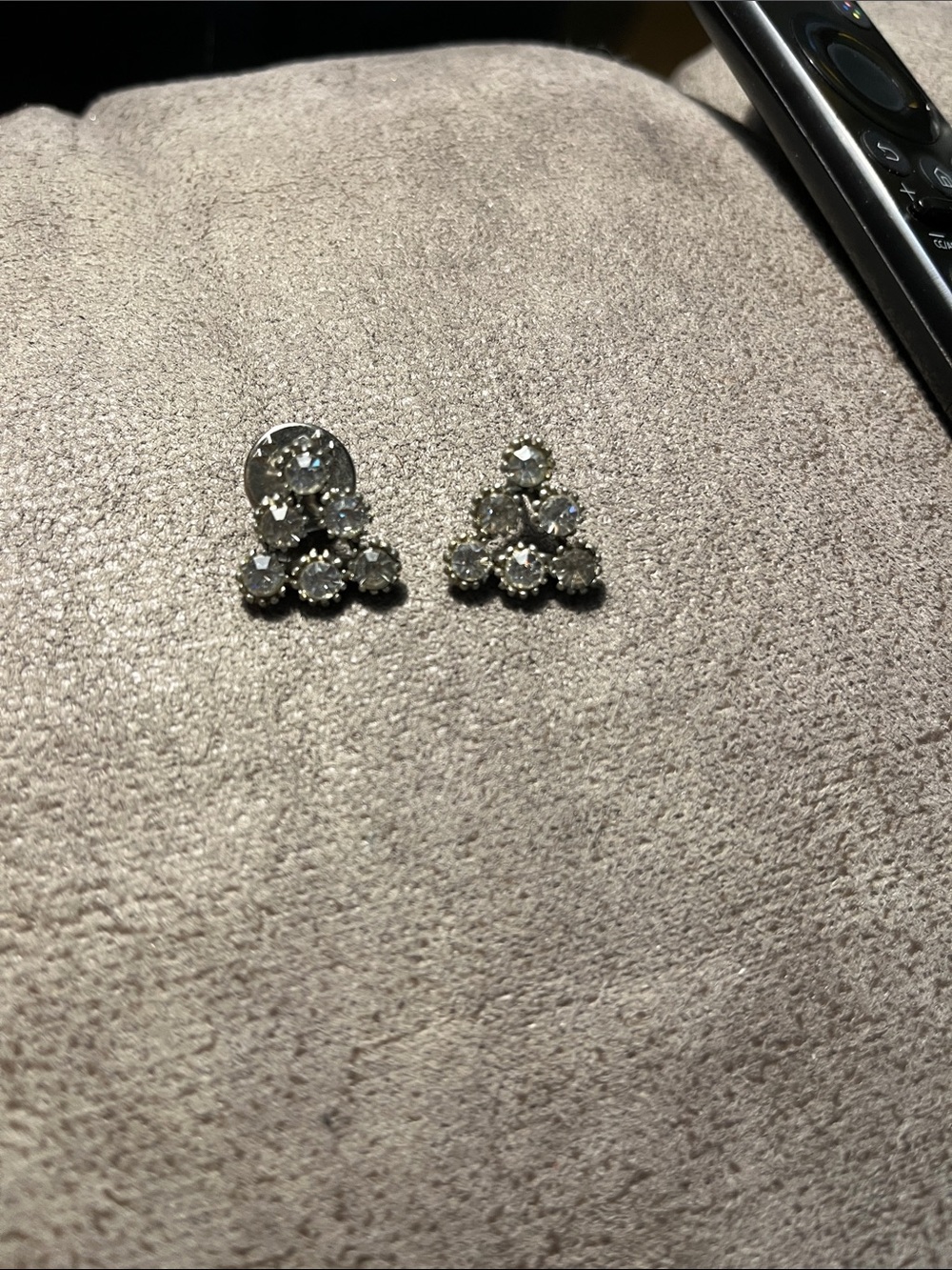 Crystal Cluster Silver Stud pins - Unbranded 1723